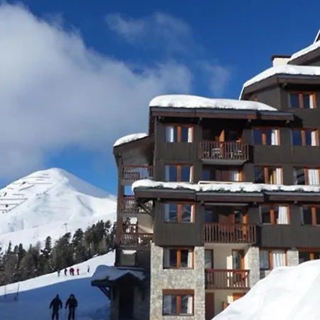 Spacieux Au Pied Des Pistes Avec Piscine, Sauna Et Balcon, Belle Plagne. - Fr-1-181-2812 *